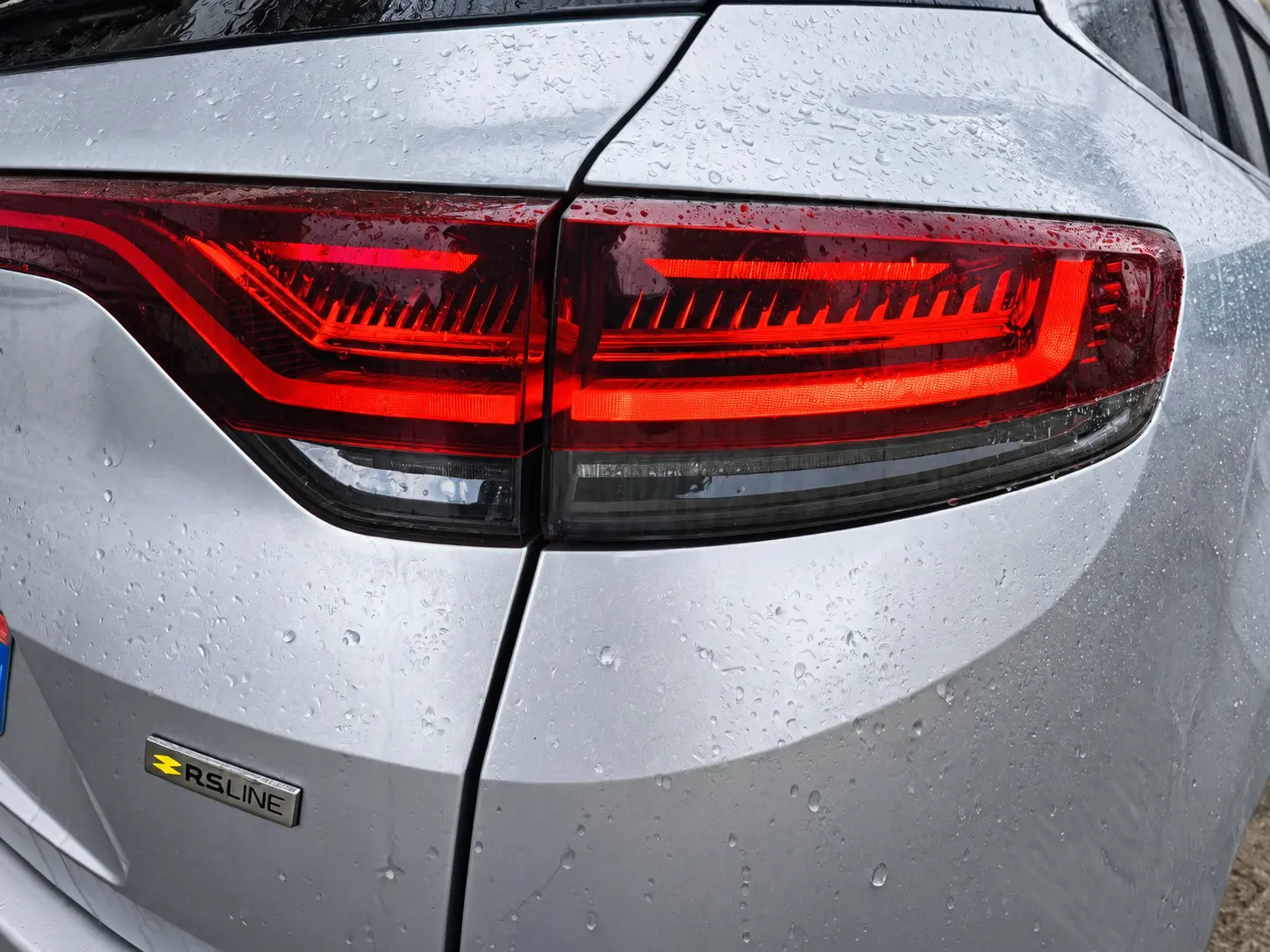 Renault Mégane Sport Tourer 1.6 E-Tech Plug-In Hybrid R.S. Line 25