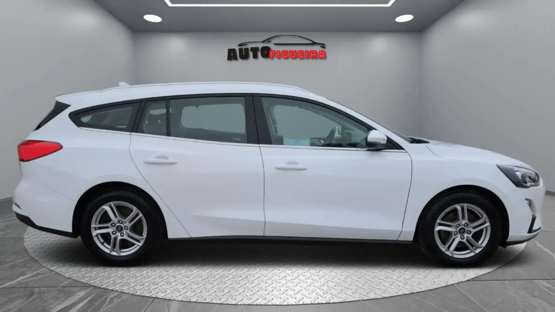 Ford Focus SW 1.5 TDCi EcoBlue Connected 5