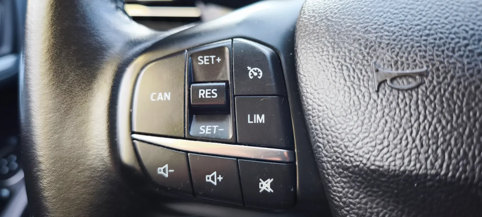 Ford Focus SW 1.5 TDCi EcoBlue Connected 25