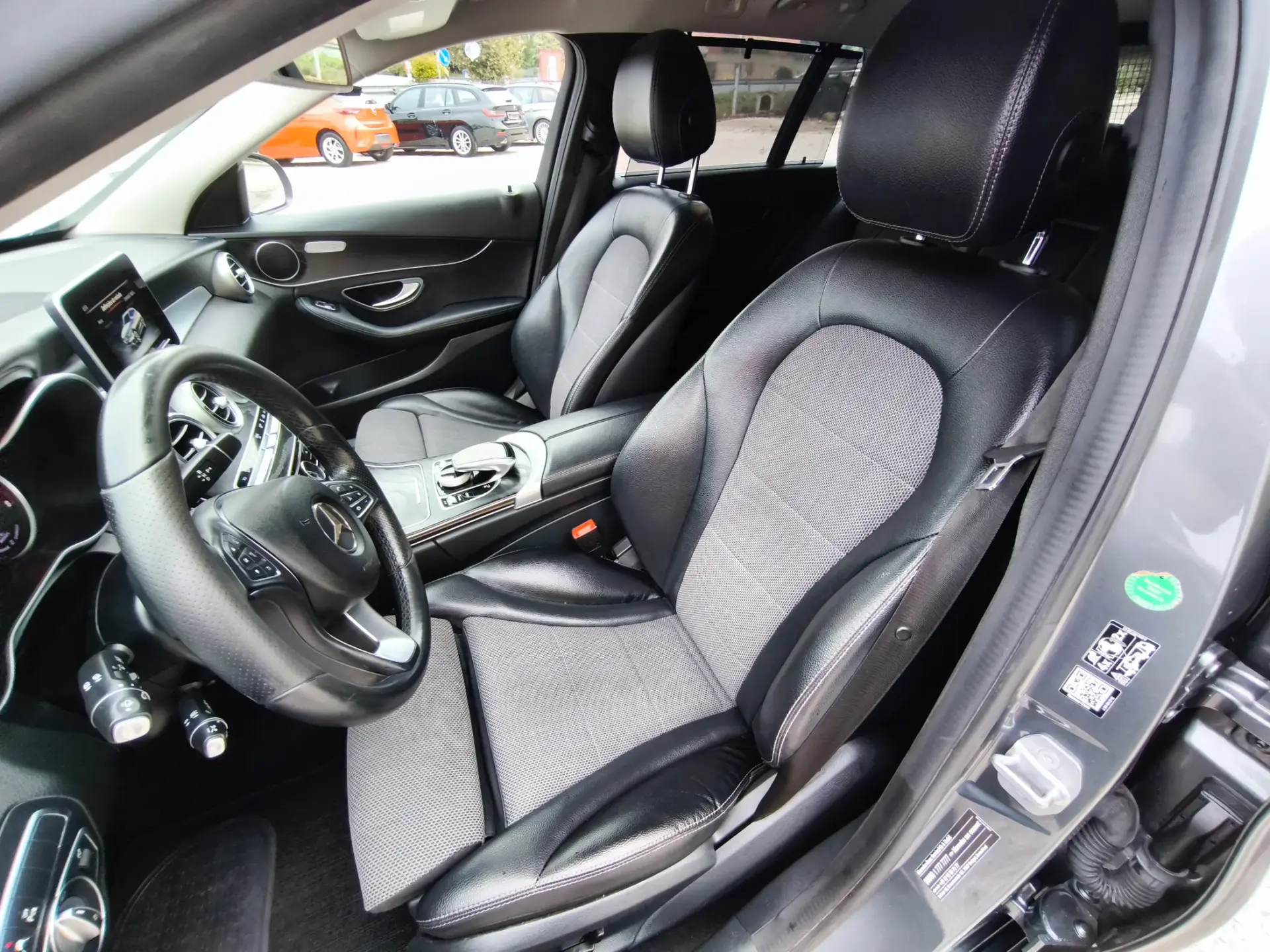Mercedes-Benz C 350 e 9