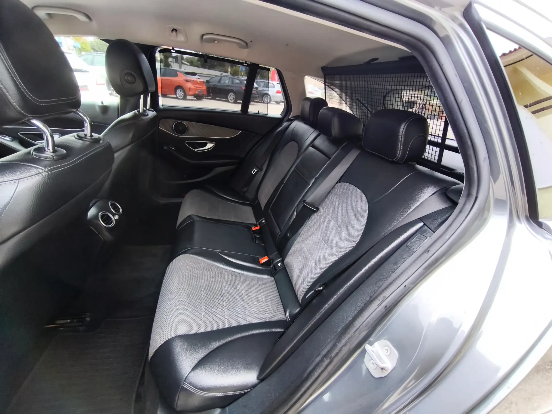 Mercedes-Benz C 350 e 16