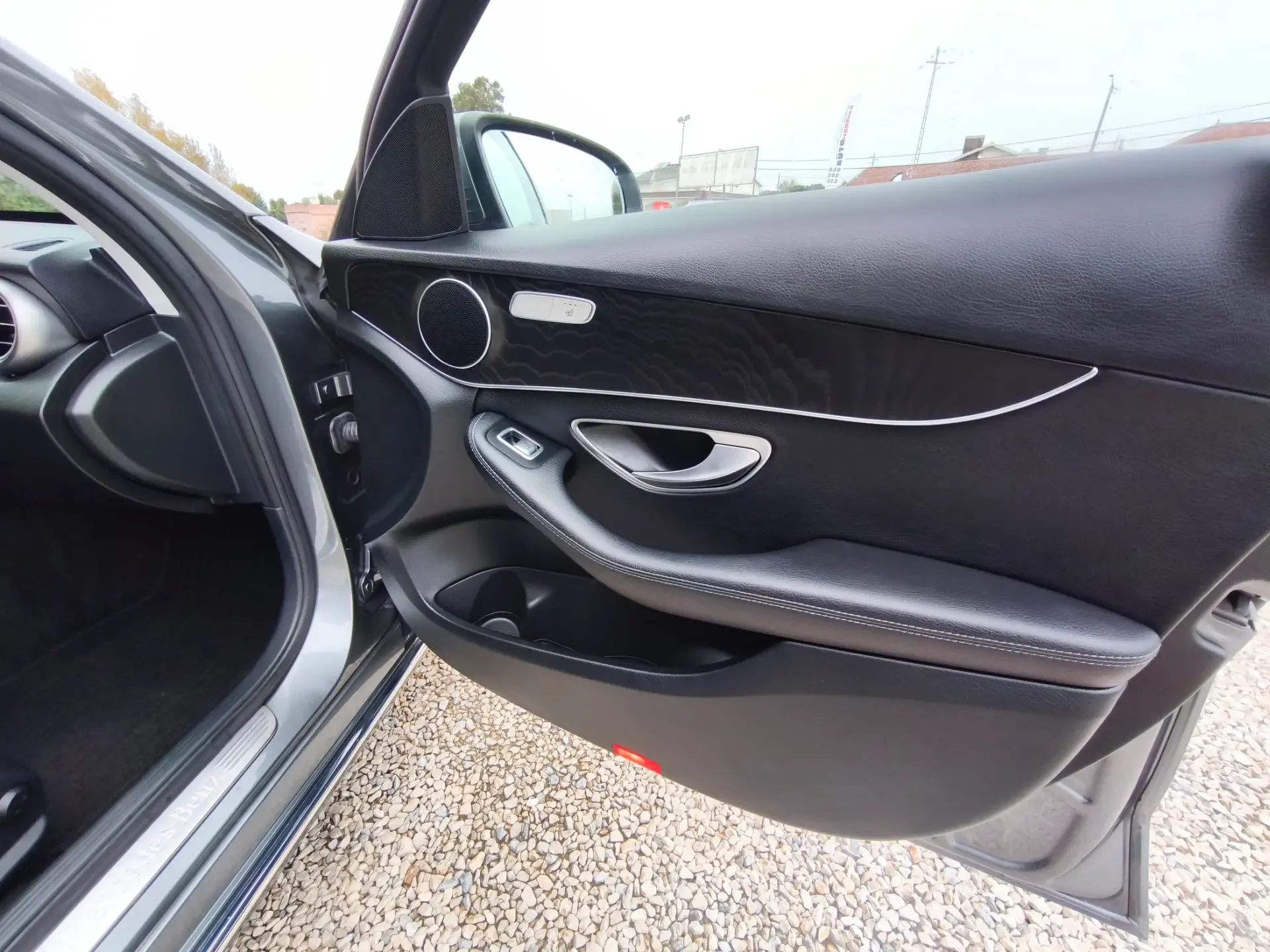 Mercedes-Benz C 350 e 21