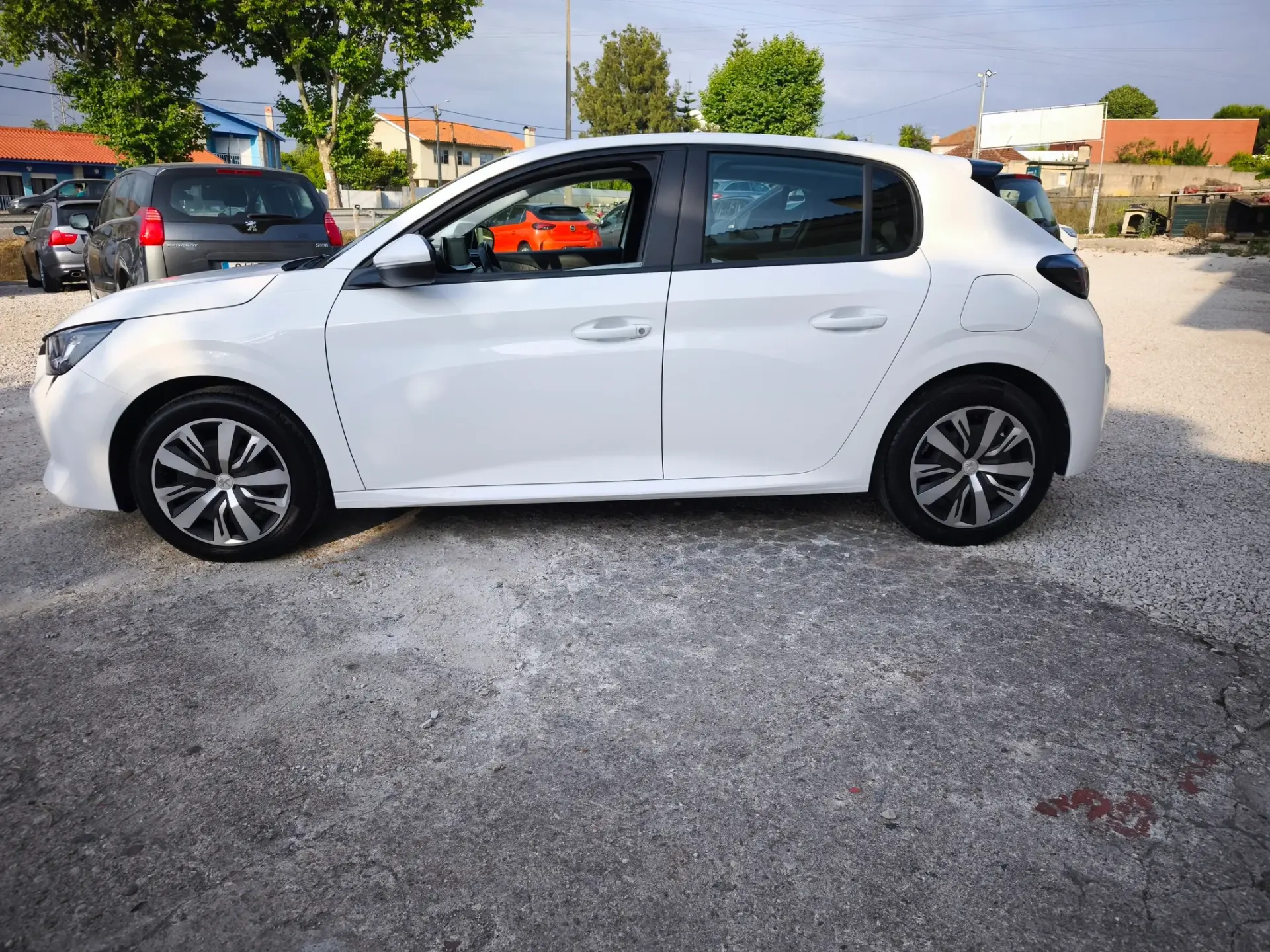 Peugeot 208 1.2 PureTech Active 31