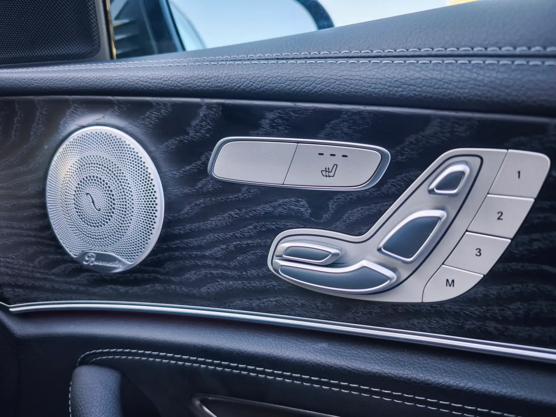 Mercedes-Benz E 220 d AMG Line 14