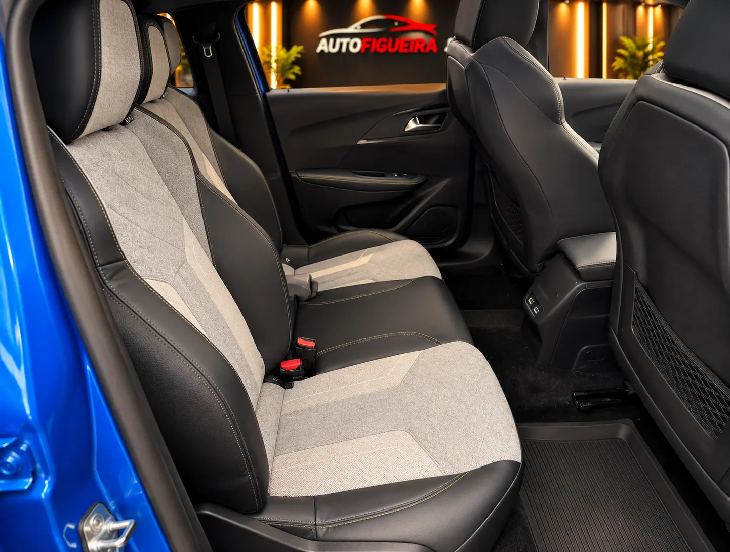 Peugeot e-208 50 kWh GT 21