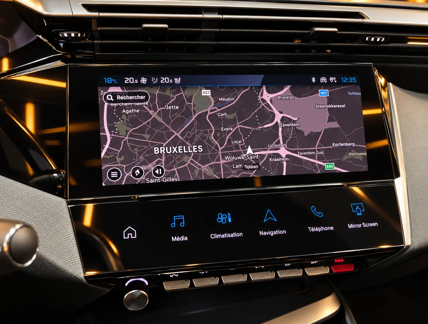 Peugeot 408 1.6 Hybrid Allure Pack e-EAT8 14
