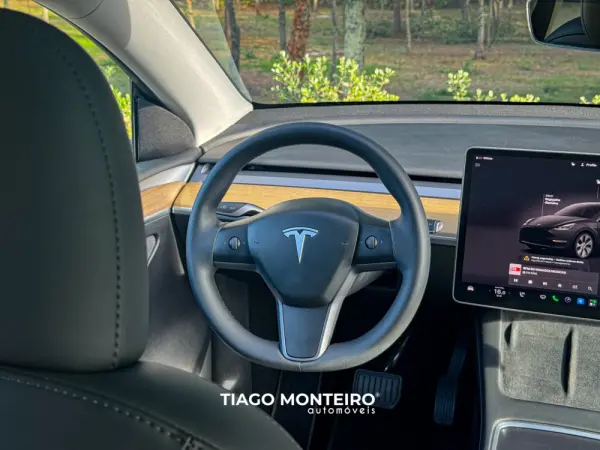 Tesla Model Y Tração Traseira 47