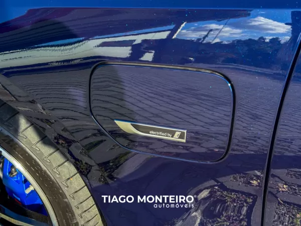 BMW 320 e Pack M Auto (2021-2022) 14