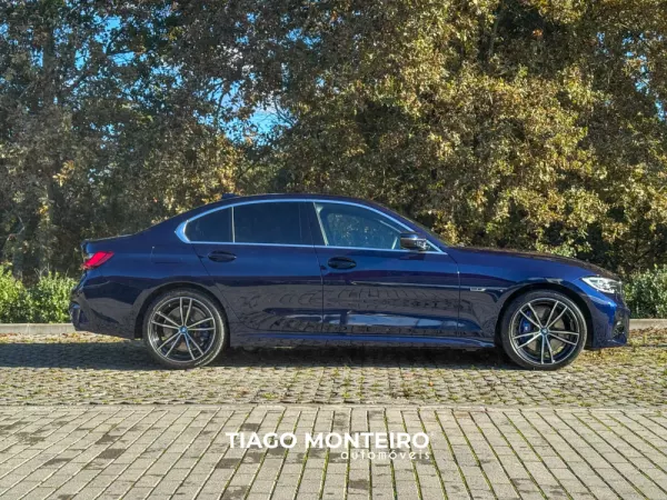 BMW 320 e Pack M Auto (2021-2022) 29