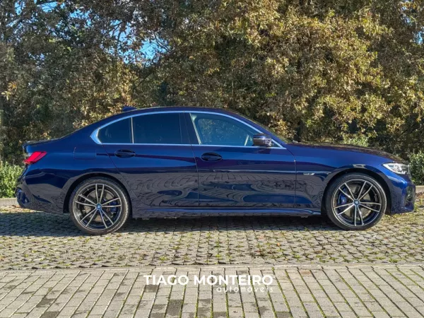 BMW 320 e Pack M Auto (2021-2022) 30