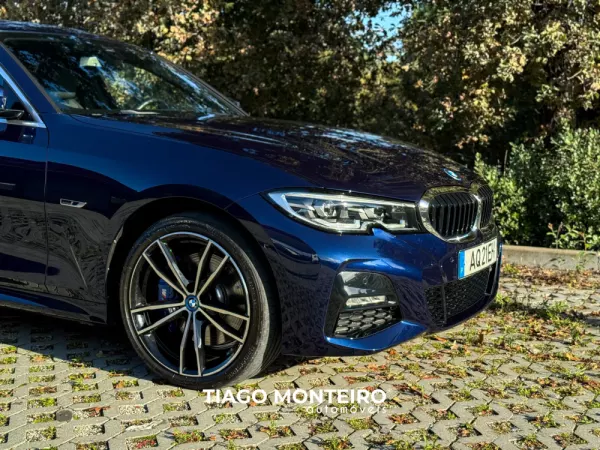 BMW 320 e Pack M Auto (2021-2022) 32