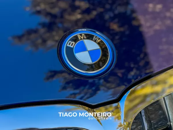 BMW 320 e Pack M Auto (2021-2022) 36