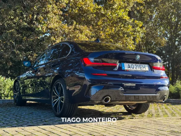 BMW 320 e Pack M Auto (2021-2022) 45