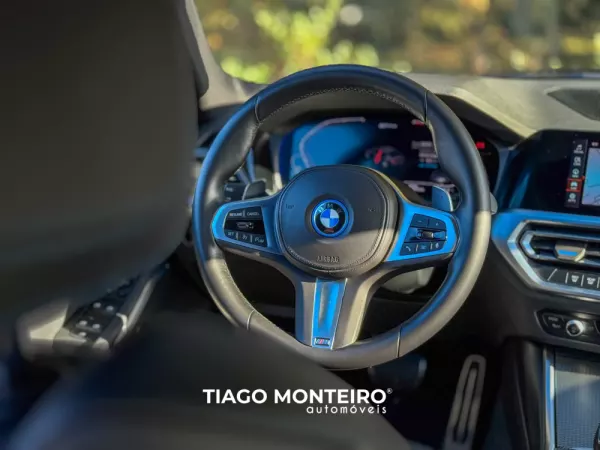 BMW 320 e Pack M Auto (2021-2022) 57