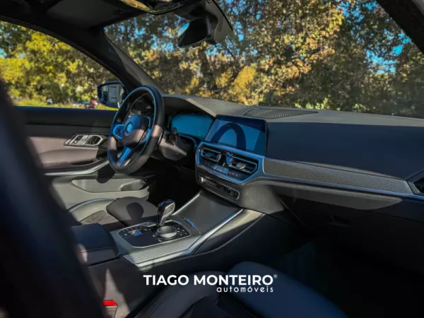 BMW 320 e Pack M Auto (2021-2022) 60