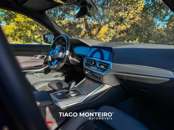 BMW 320 e Pack M Auto (2021-2022) 61