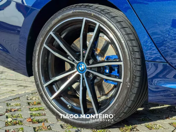 BMW 320 e Pack M Auto (2021-2022) 65