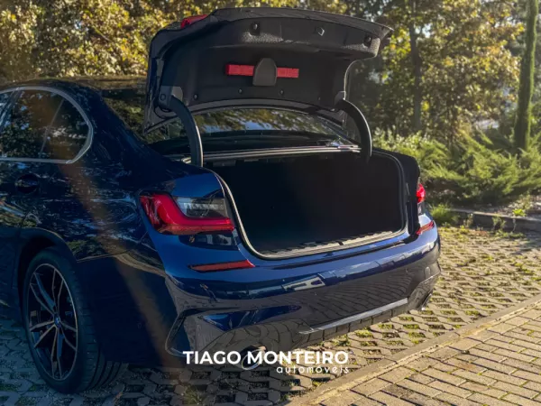 BMW 320 e Pack M Auto (2021-2022) 67