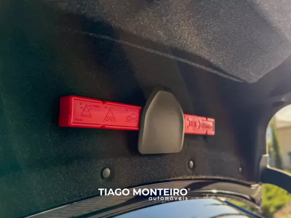 BMW 320 e Pack M Auto (2021-2022) 69