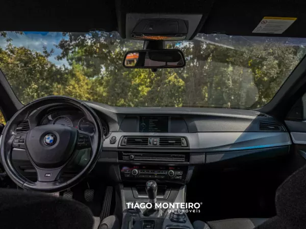 BMW 520 d Pack M (2012-2013) 35