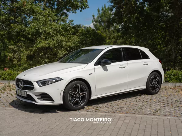 Mercedes-Benz CLA 250 Não encontro a versão 9
