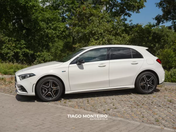 Mercedes-Benz CLA 250 Não encontro a versão 10