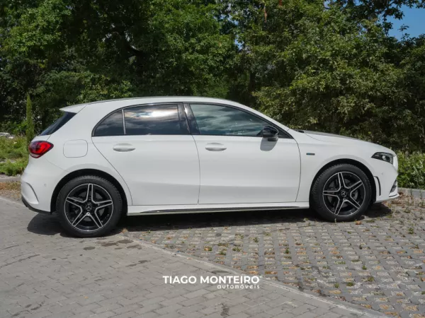 Mercedes-Benz CLA 250 Não encontro a versão 15