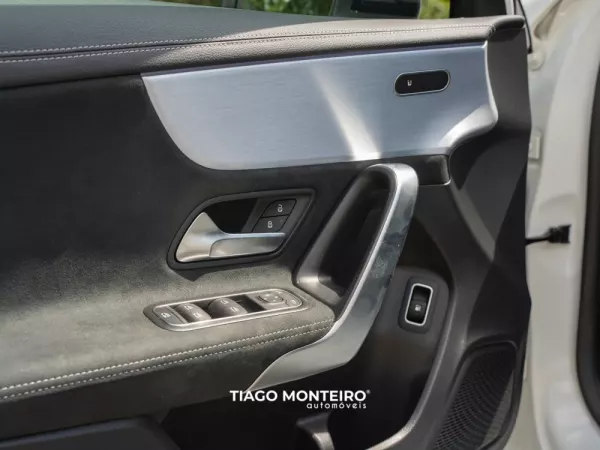 Mercedes-Benz CLA 250 Não encontro a versão 22