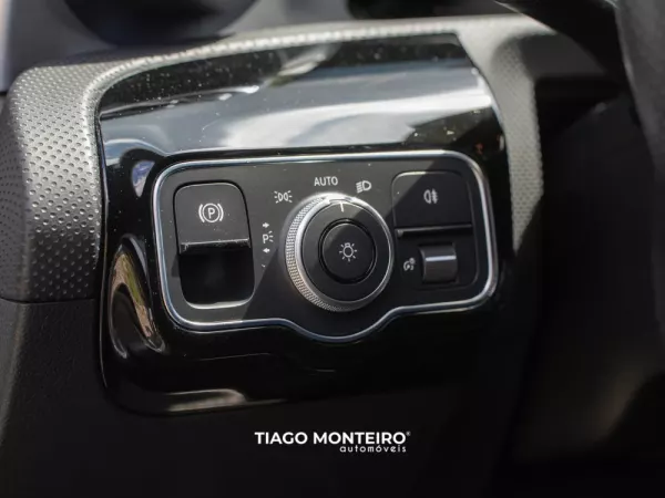 Mercedes-Benz CLA 250 Não encontro a versão 24