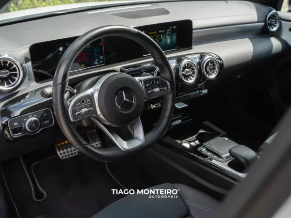 Mercedes-Benz CLA 250 Não encontro a versão 25