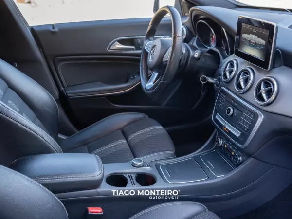 Mercedes-Benz CLA 180 d Urban Aut. (2016-2018) 32