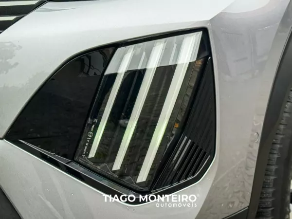 Peugeot 2008 1.2 PureTech GT EAT8 (2023-2024) 9