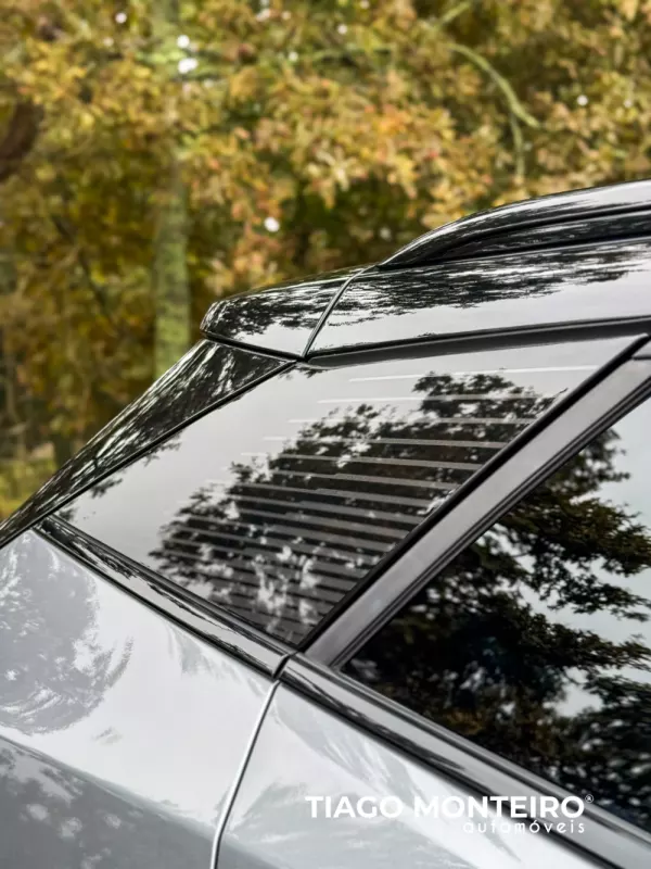 Peugeot 2008 1.2 PureTech GT EAT8 (2023-2024) 32