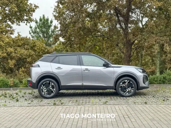 Peugeot 2008 1.2 PureTech GT EAT8 (2023-2024) 42