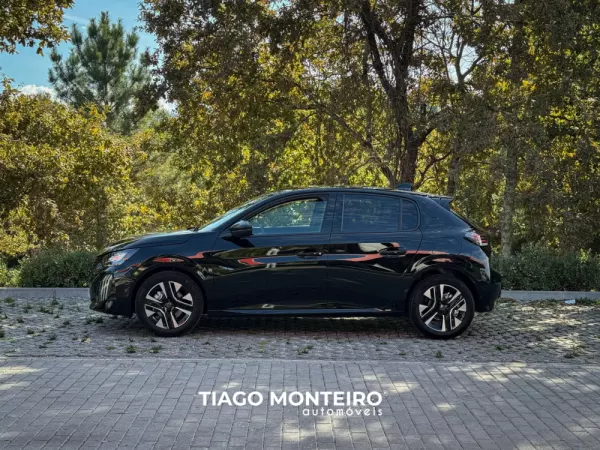 Peugeot 208 1.2 PureTech Allure (2023-2025) 9