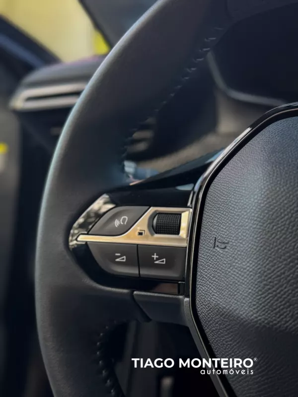 Peugeot 208 1.2 PureTech Allure (2023-2025) 64