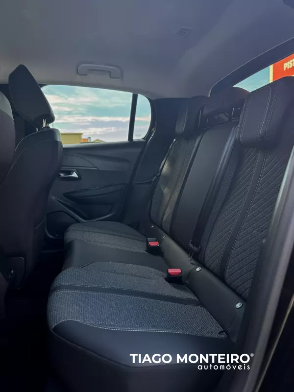 Peugeot 208 1.2 PureTech Allure (2023-2025) 73