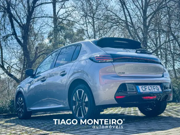 Peugeot 208 1.2 PureTech Allure 32