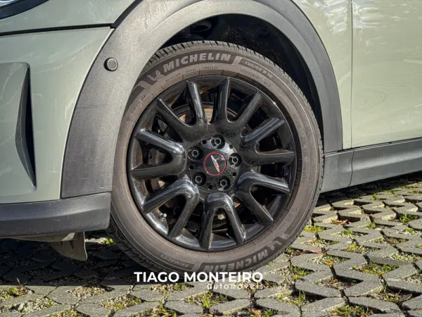 MINI 3 Portas Cooper SE Premium P. Yours 8