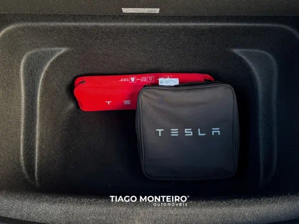 Tesla Model Y Tração Traseira 47