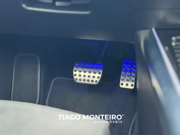 Mercedes-Benz GLA 250 e AMG Line 38