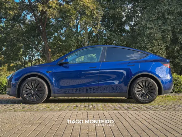 Tesla Model Y Tração Traseira 4