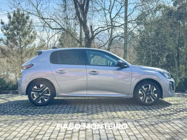 Peugeot 208 1.2 PureTech Allure 26