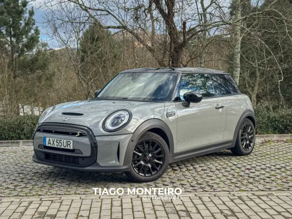 MINI 3 Portas Cooper SE Premium P. Yours 6
