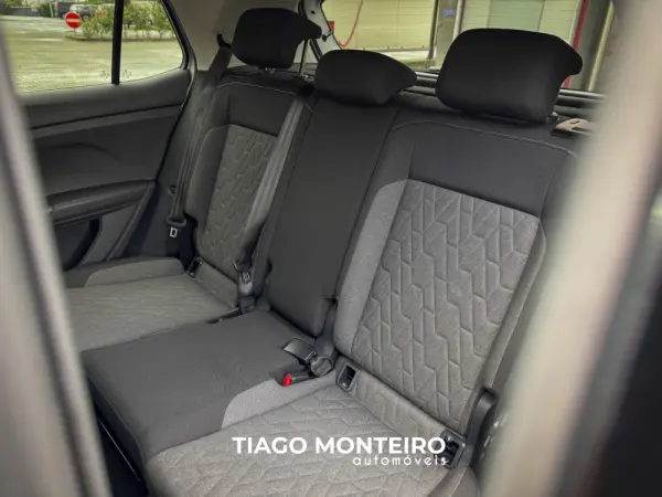 Volkswagen T-Cross 1.0 TSI Urban DSG Digital Cockpit Pro 41