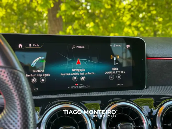 Mercedes-Benz A 180 d AMG Line Aut. 32