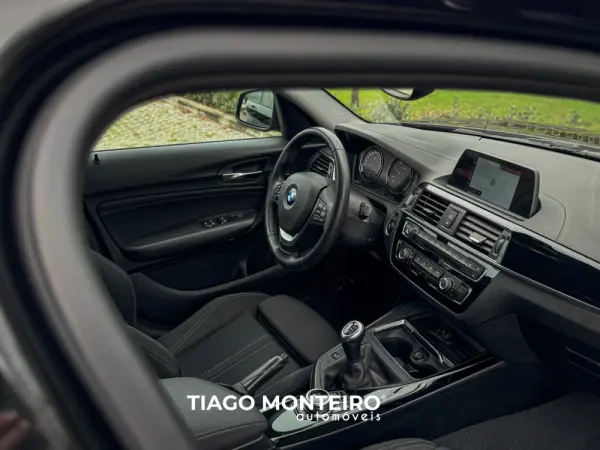 BMW 116 d Sport Line 18