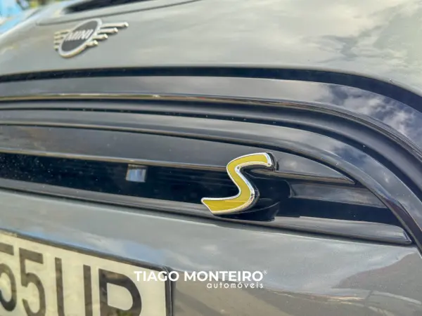 MINI 3 Portas Cooper SE Premium P. Yours 10