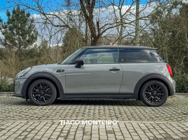 MINI 3 Portas Cooper SE Premium P. Yours 5