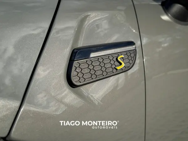 MINI 3 Portas Cooper SE Premium P. Yours 11